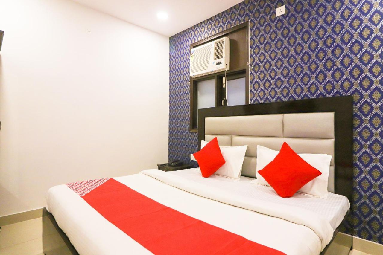 Oyo 63841 White Orchid Hotel Indraprast Exterior photo