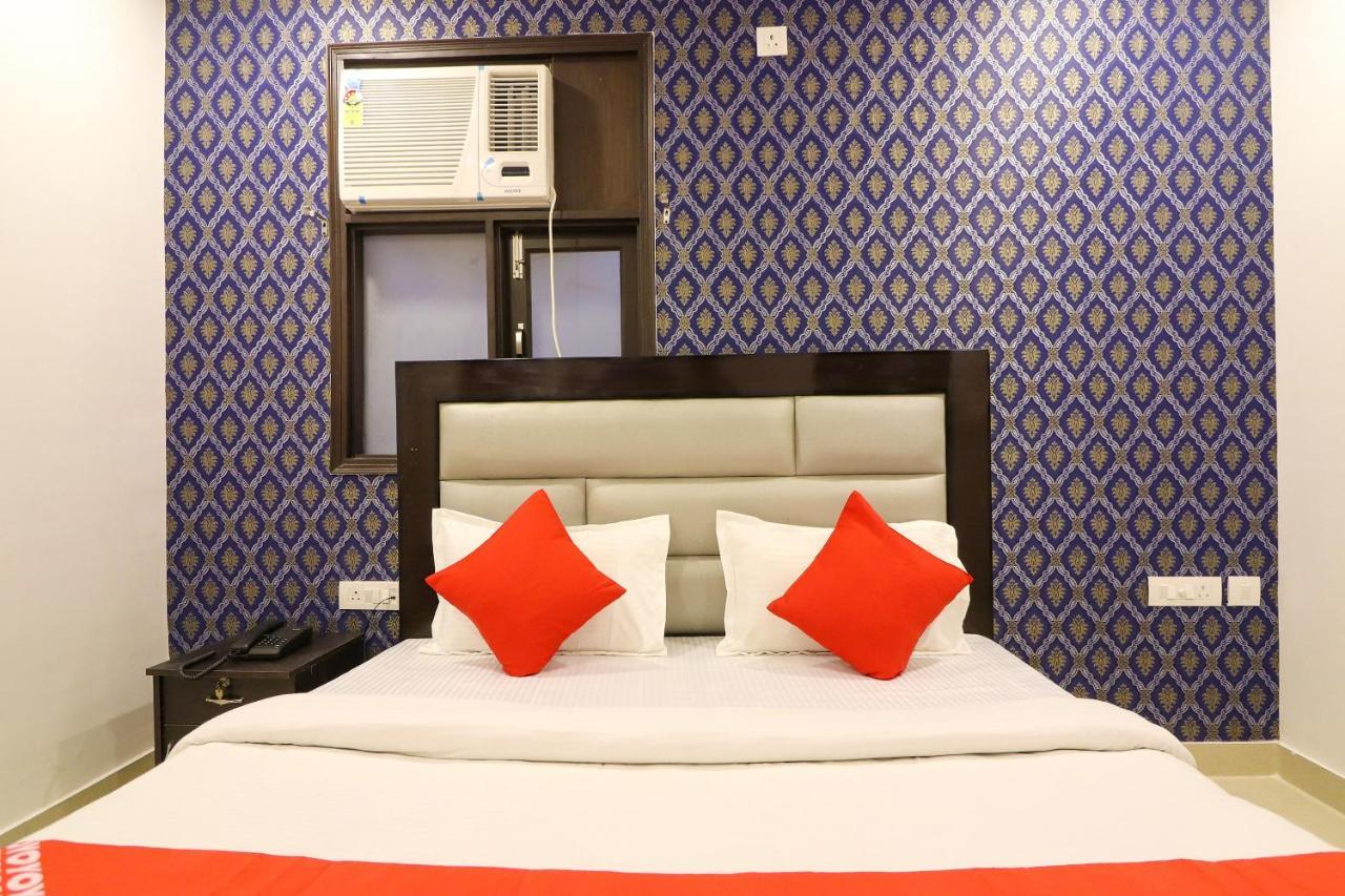 Oyo 63841 White Orchid Hotel Indraprast Exterior photo