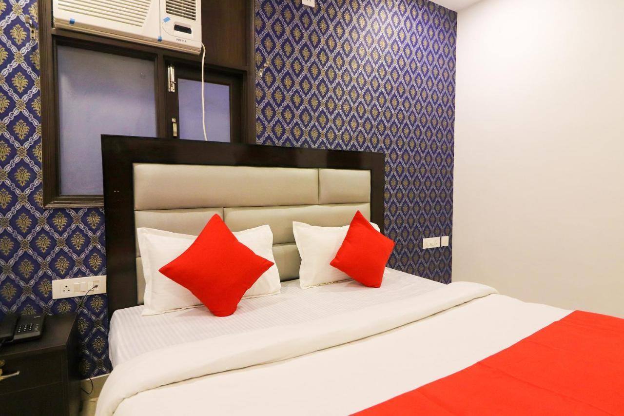 Oyo 63841 White Orchid Hotel Indraprast Exterior photo
